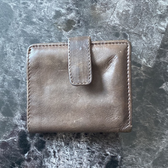 STS wallet - Picture 2 of 3